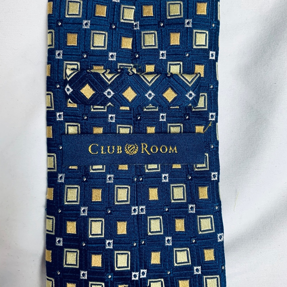 Men’s Tie 62” blue and yellow club room